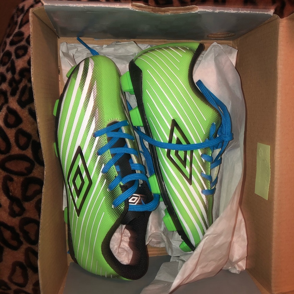 Umbro boy cleats